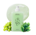 Green shampoo bottle with pump, grapes, and seaweed on a white background, Growus Algae Therapy Mineral Shampoo 500g