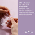 Hands applying a hydrocolloid patch with text about its ingredients and benefits on a pink background, ISNTREE Onion Newpair Spot Pach basic-24 patches